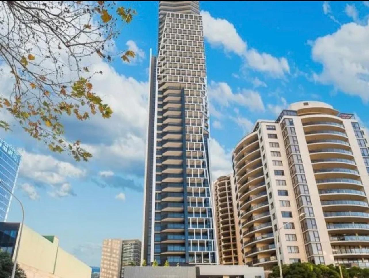Apartment Parramatta New Paint 2b2b High Floor Apt Next To Train And Shopping