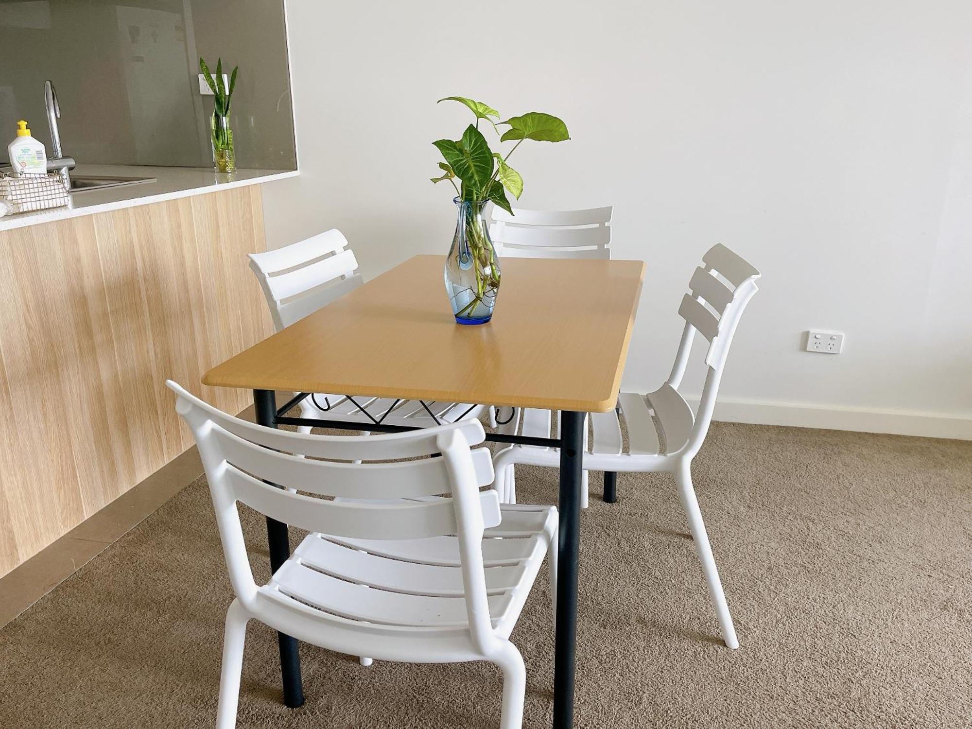 Parramatta New Paint 2b2b High Floor Apt Next To Train And Shopping Apartment